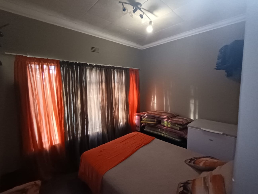 5 Bedroom Property for Sale in Mooinooi North West